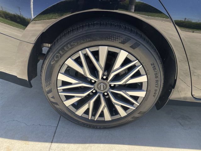 Used 2024 Nissan Altima 2.5 SV FWD image 31