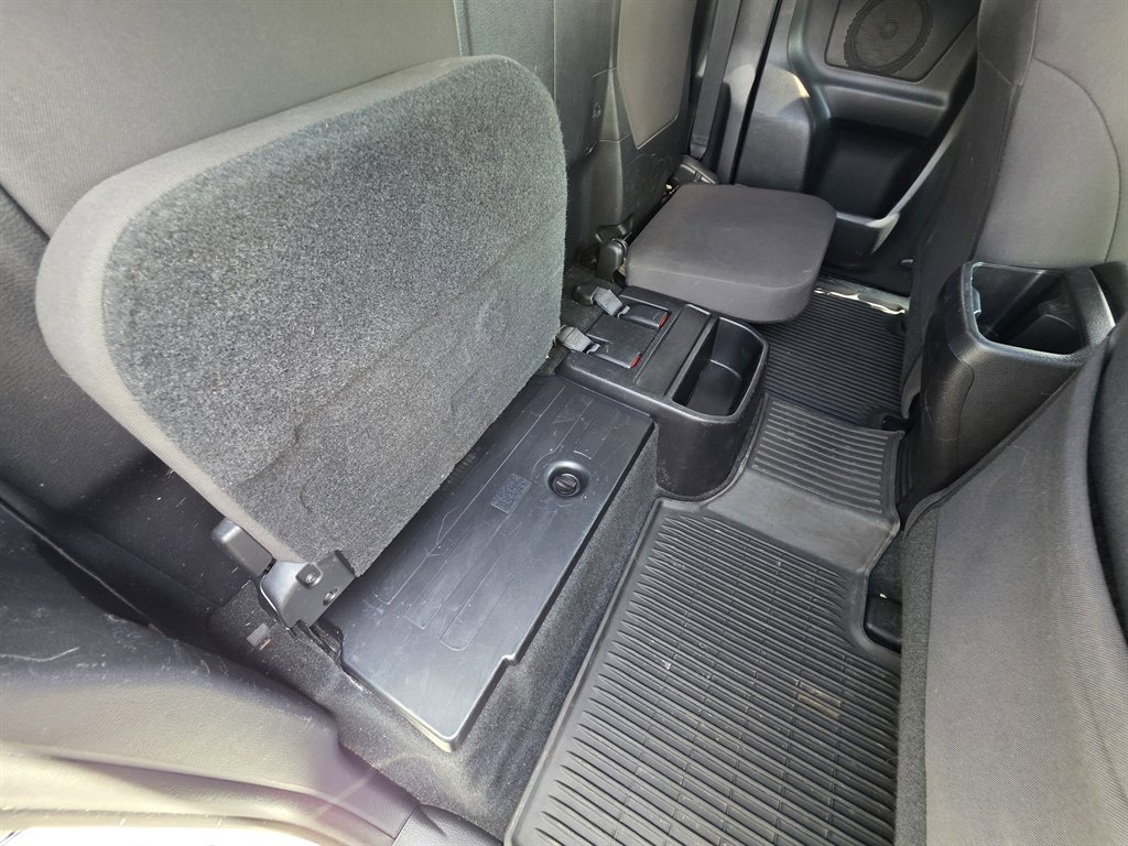 Used 2016 Toyota Tacoma TRD Sport w/ Towing Package AWD/4WD image 33