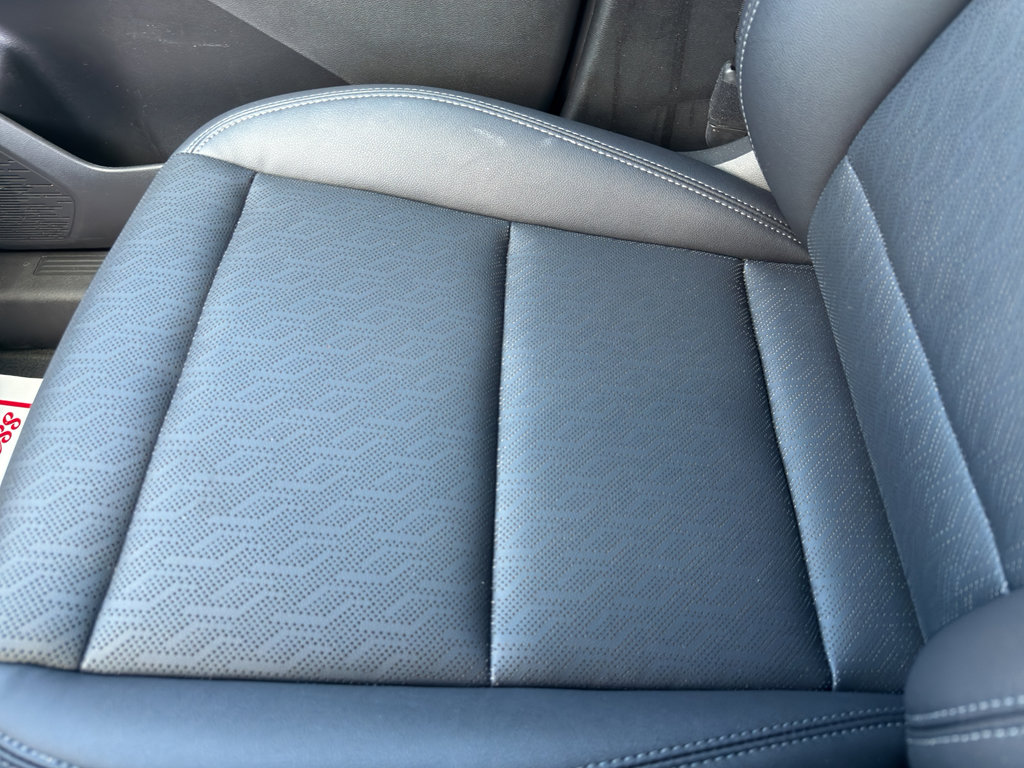 Used 2025 Chevrolet Equinox LT w/ Convenience Package II image 20