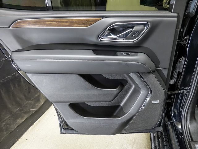 Used 2023 Chevrolet Tahoe High Country w/ Premium Package image 28