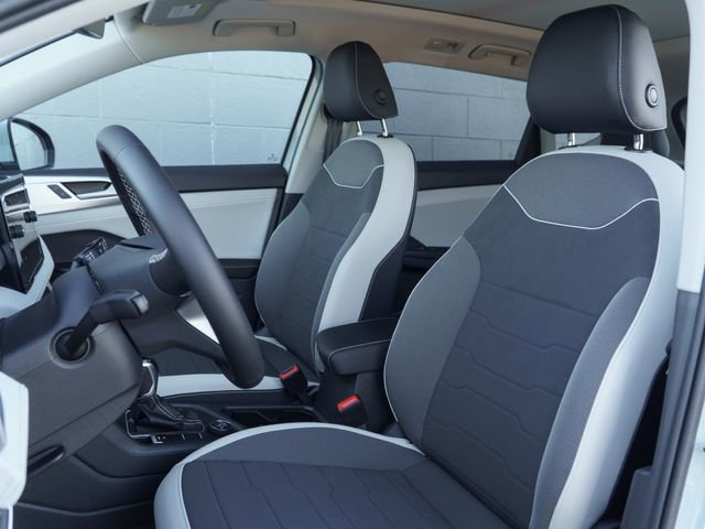 New 2026 Volkswagen Taos SE AWD/4WD image 8