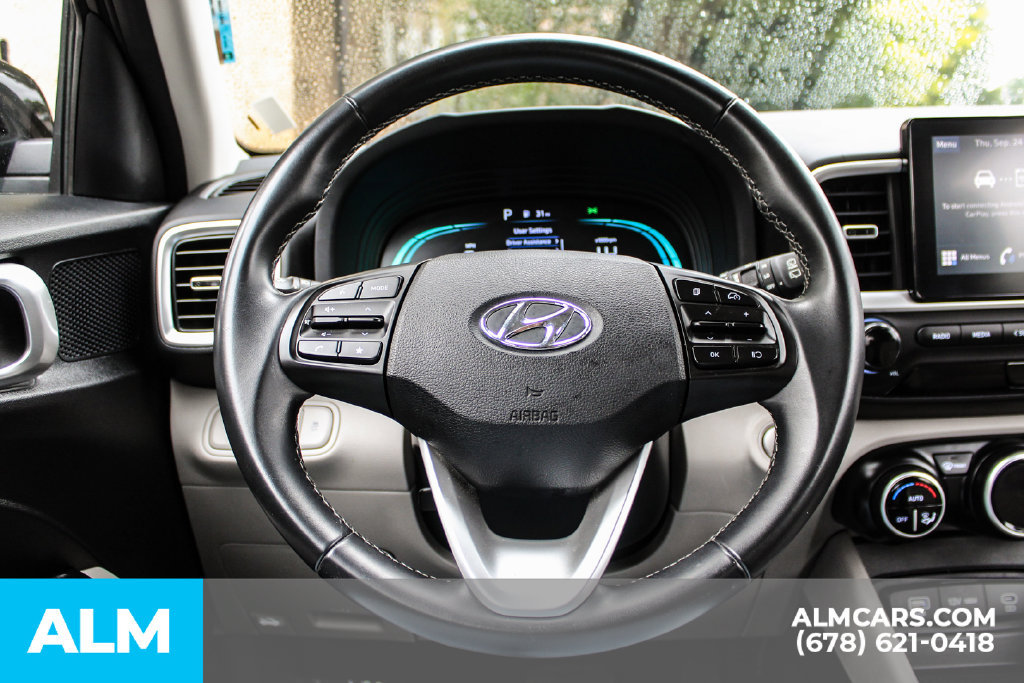 Used 2025 Hyundai Venue SEL FWD image 24