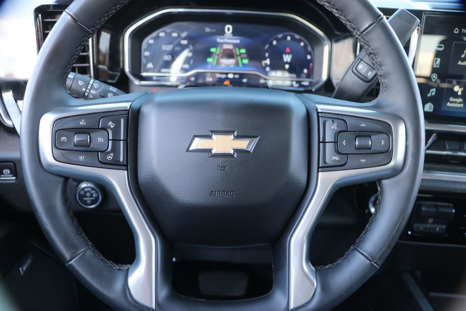 Used 2025 Chevrolet Silverado 2500 LTZ w/ LTZ Premium Package image 17