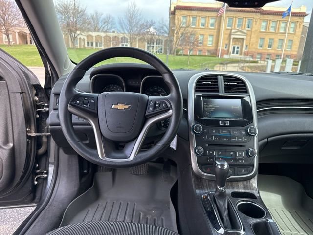 Used 2014 Chevrolet Malibu LT w/ Power Convenience Package image 13