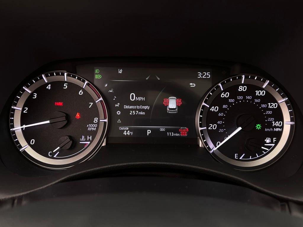 Used 2026 Toyota Highlander XLE image 19