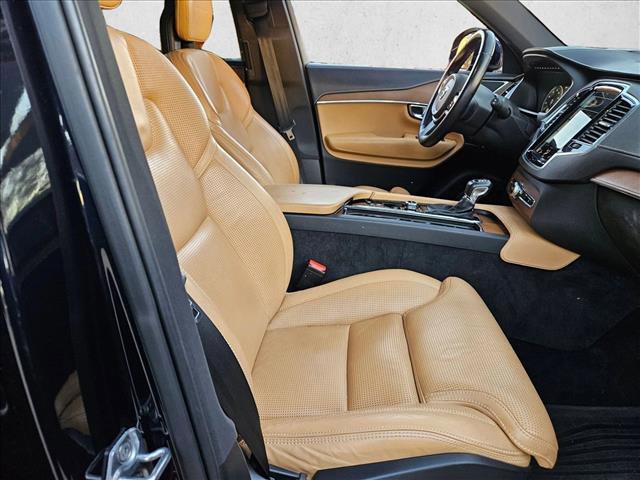 Used 2017 Volvo XC90 T6 Inscription w/ Vision Package image 23