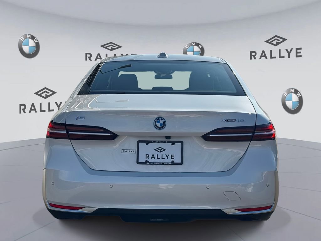 Certified 2025 BMW i5 xDrive40 w/ Premium Package image 5