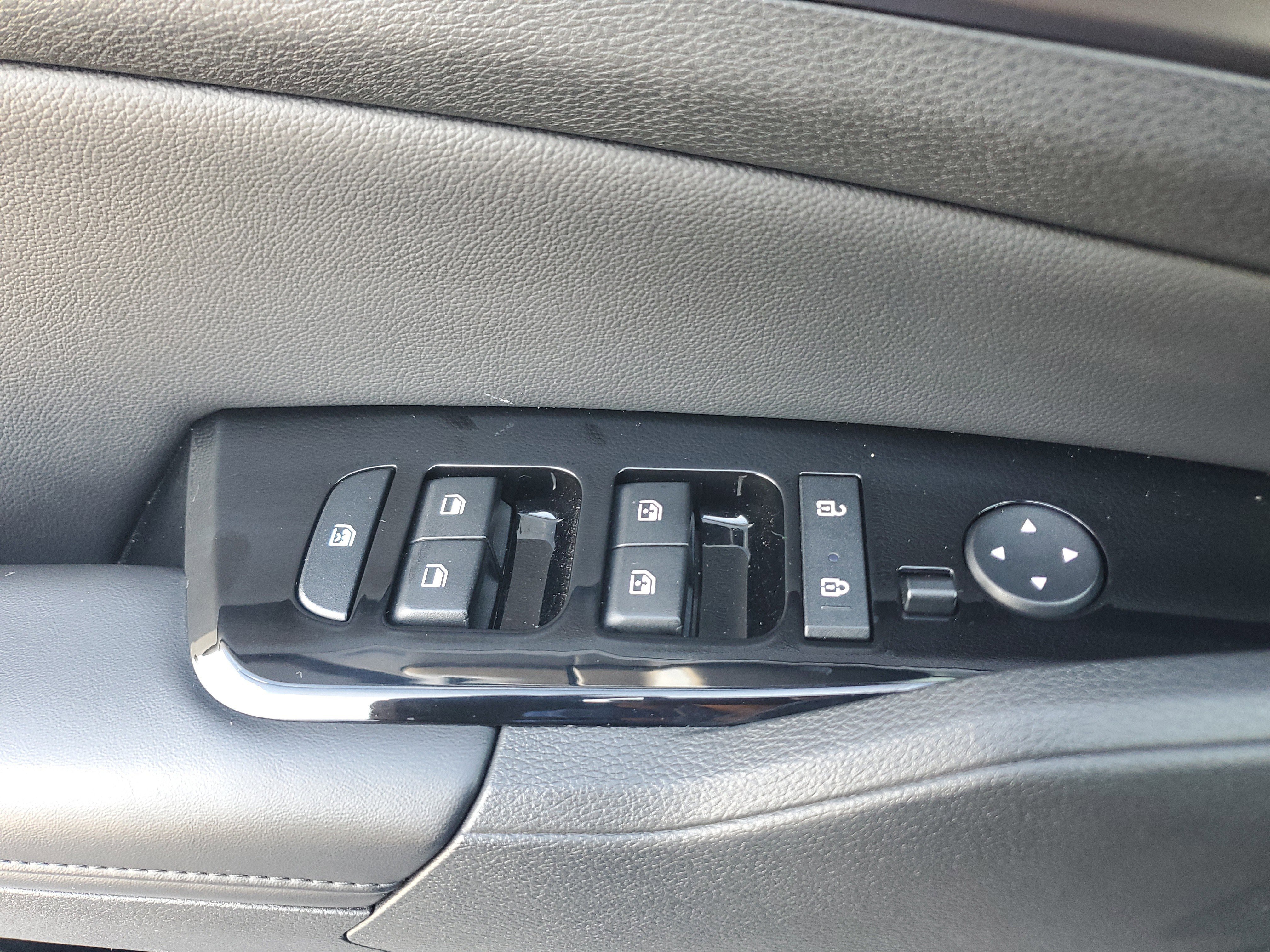 Used 2023 Kia Sportage EX image 28