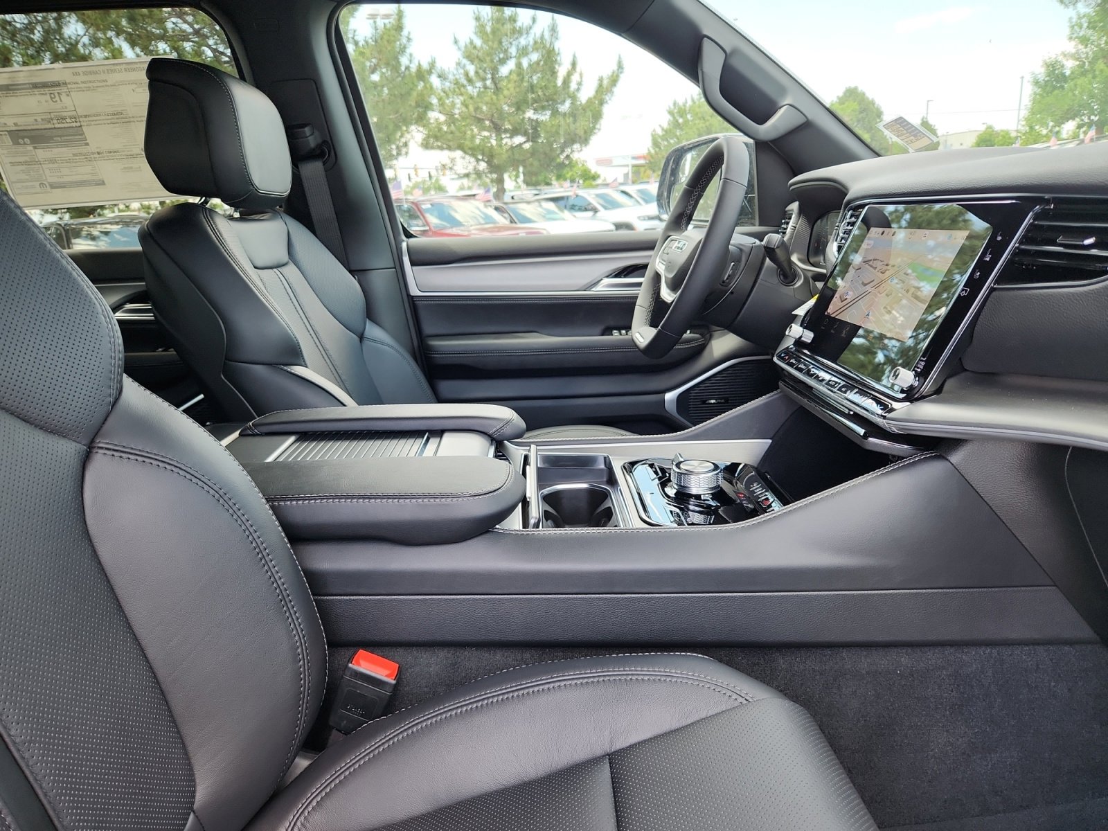 New 2025 Jeep Wagoneer Series II w/ HD Trailer Tow Package image 19