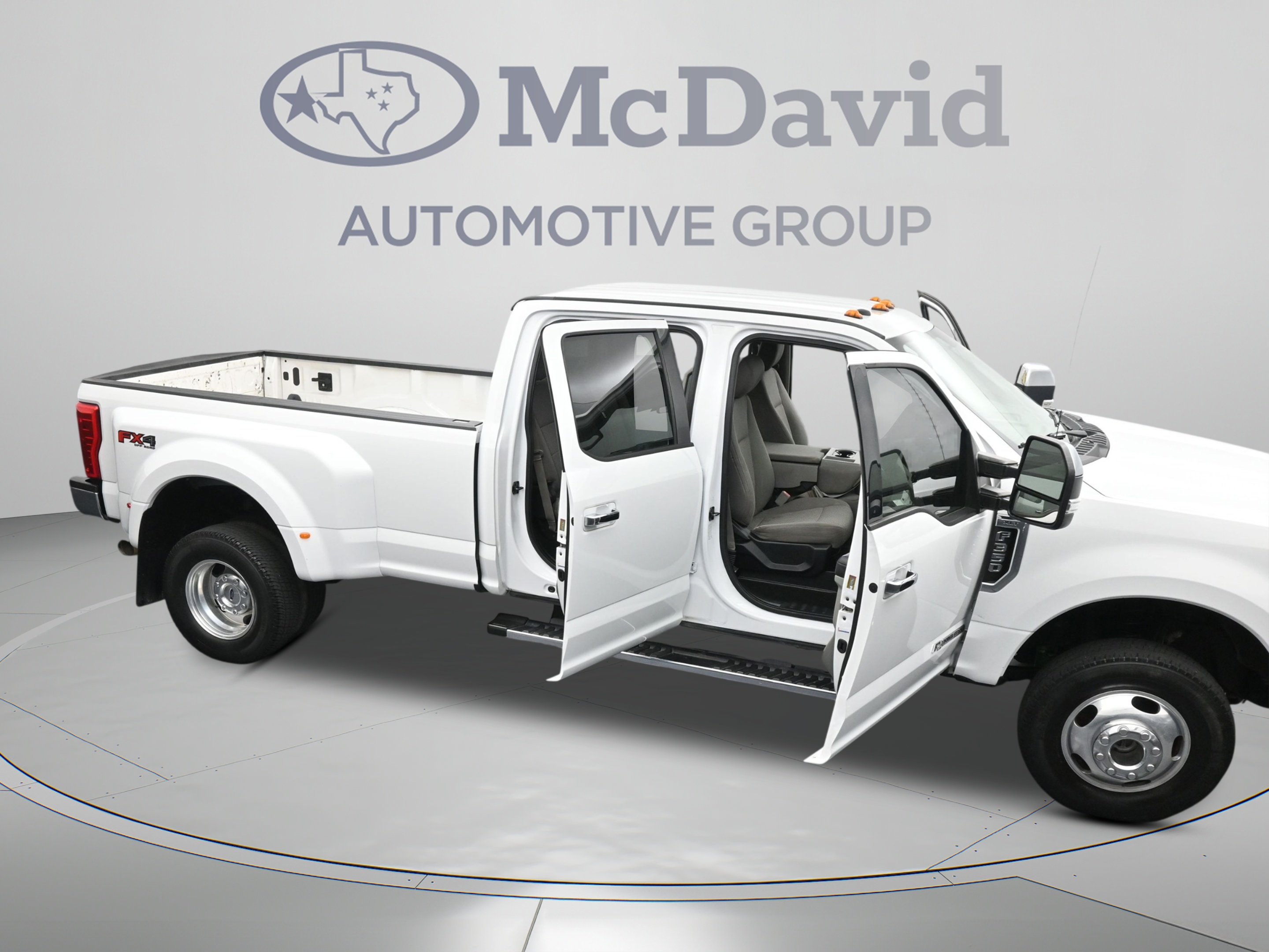 Used 2019 Ford F350 XLT w/ XLT Premium Package AWD/4WD image 44