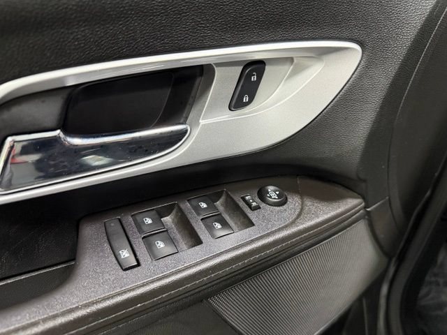 Used 2017 Chevrolet Equinox Premier w/ Enhanced Convenience Package AWD/4WD image 20