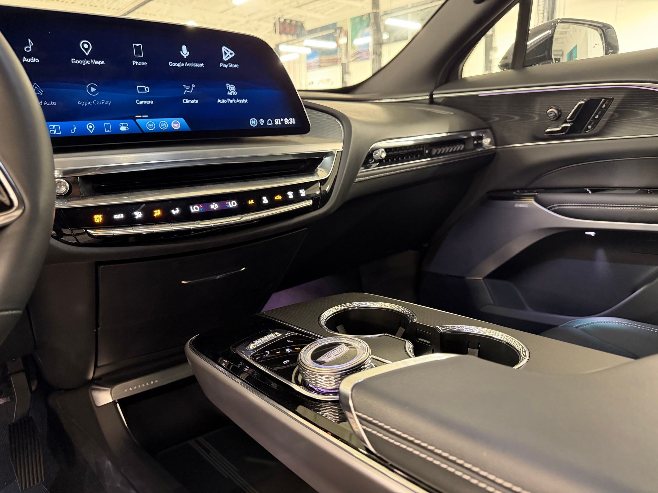 Certified 2024 Cadillac Lyriq Luxury RWD image 33