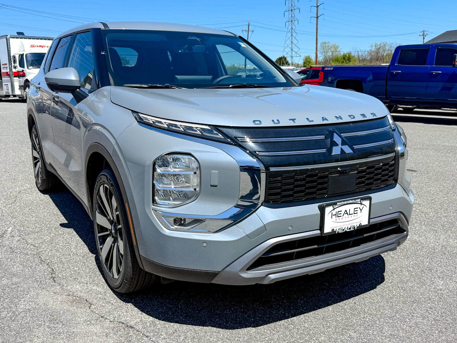 New 2026 Mitsubishi Outlander SE