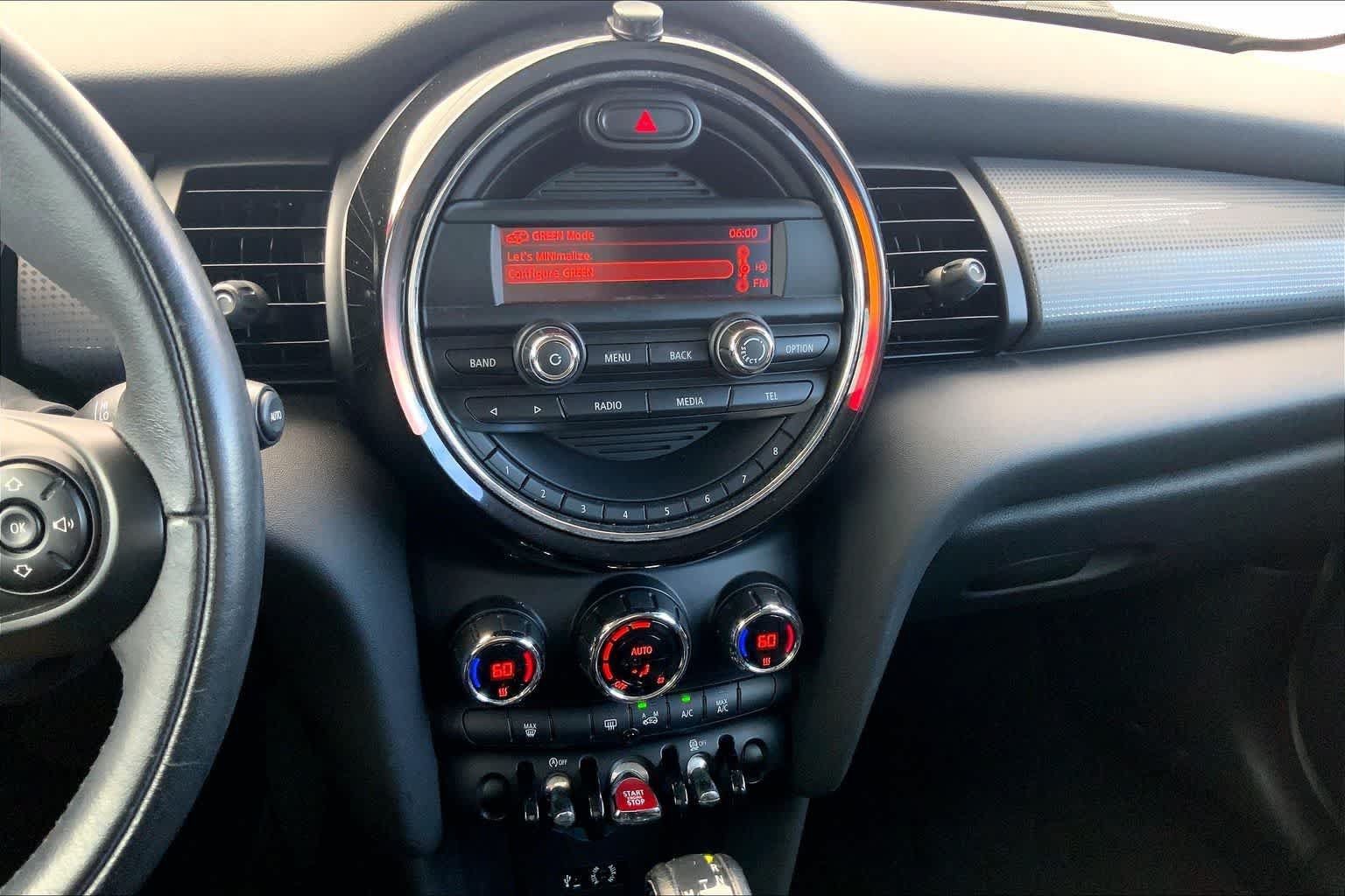 Used 2015 MINI Cooper 4-Door Hardtop FWD image 33