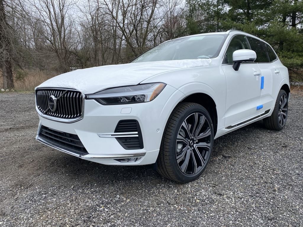Used 2023 Volvo XC60 B5 Ultimate w/ Climate Package AWD/4WD image 3