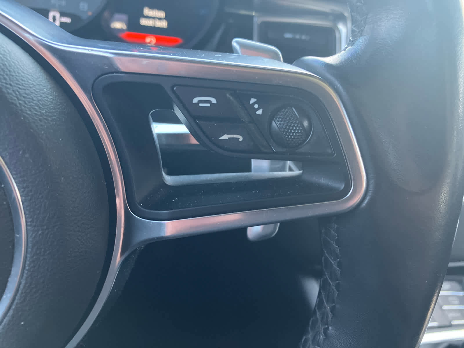 Used 2018 Porsche Macan S w/ Premium Package Plus AWD/4WD image 20