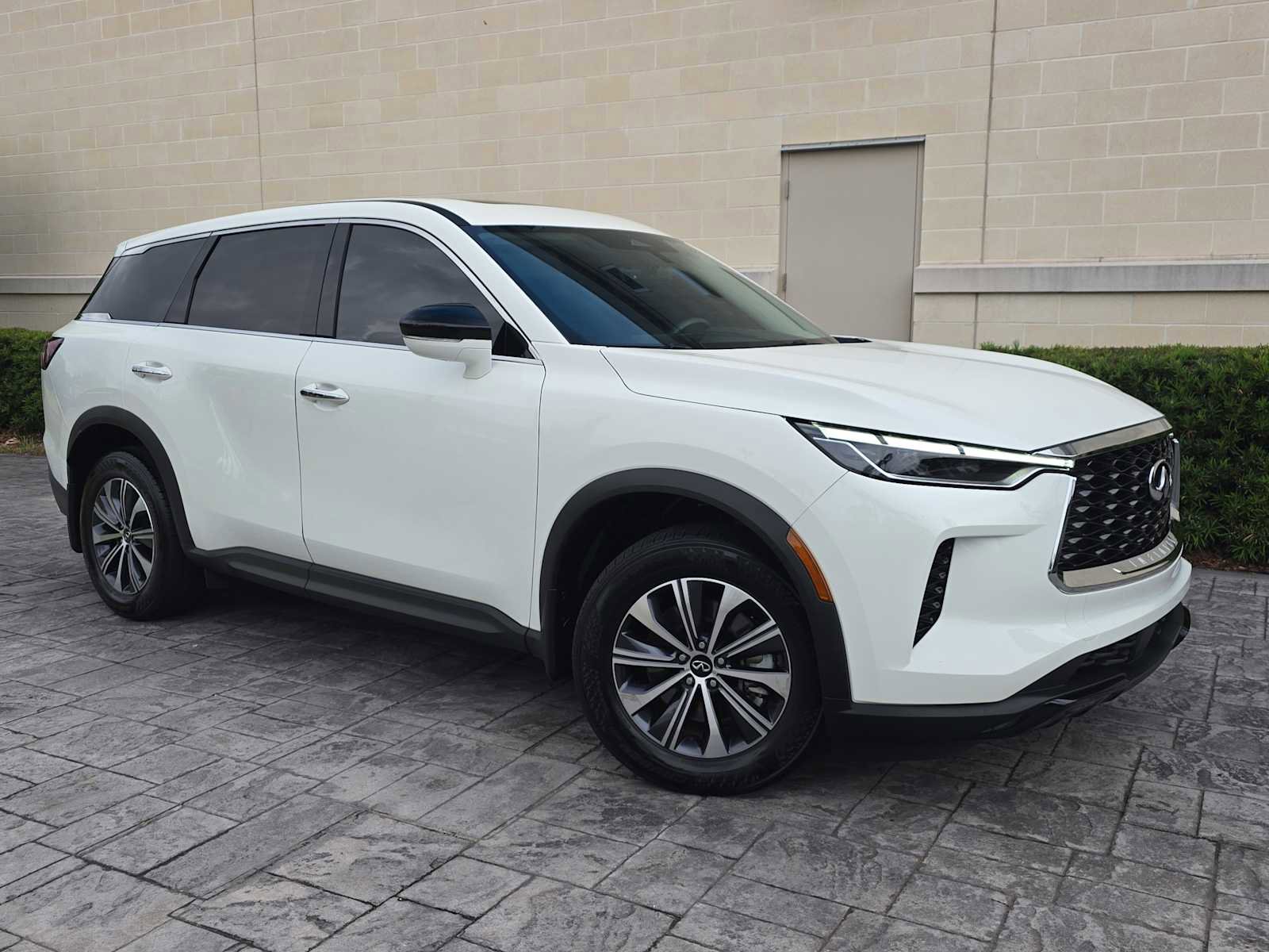 Used 2023 INFINITI QX60 Pure FWD image 31