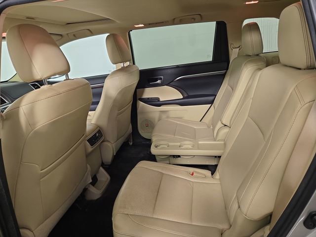 Used 2016 Toyota Highlander Limited image 15