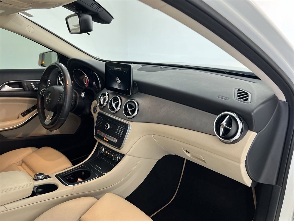 Used 2018 Mercedes-Benz GLA 250 image 27