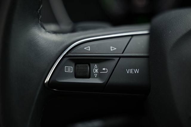 Used 2023 Audi Q5 e Premium Plus image 33