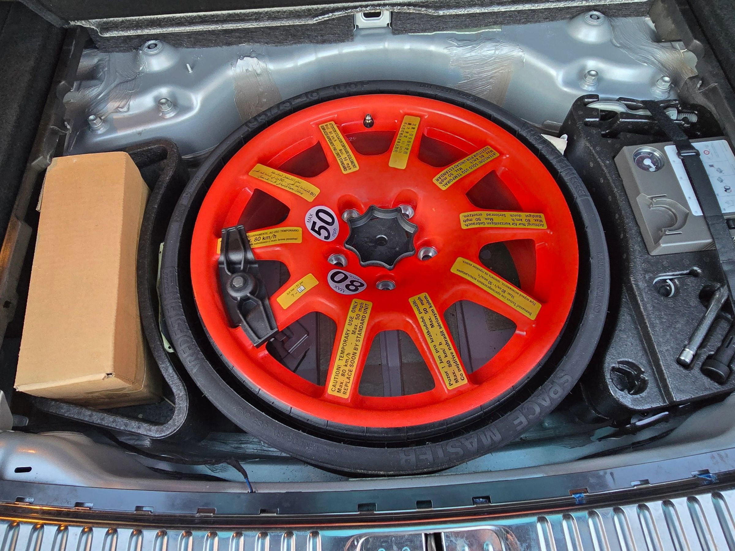 Used 2016 Volkswagen Touareg VR6 image 55