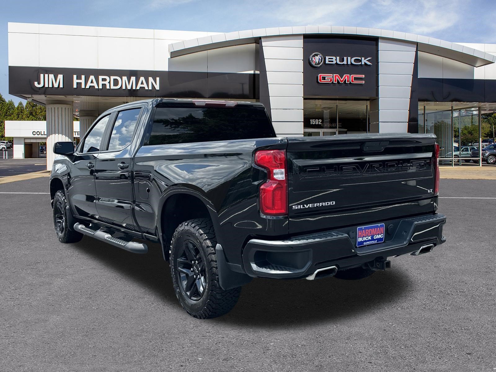 Used 2019 Chevrolet Silverado 1500 LT Trail Boss w/ Convenience Package AWD/4WD image 5