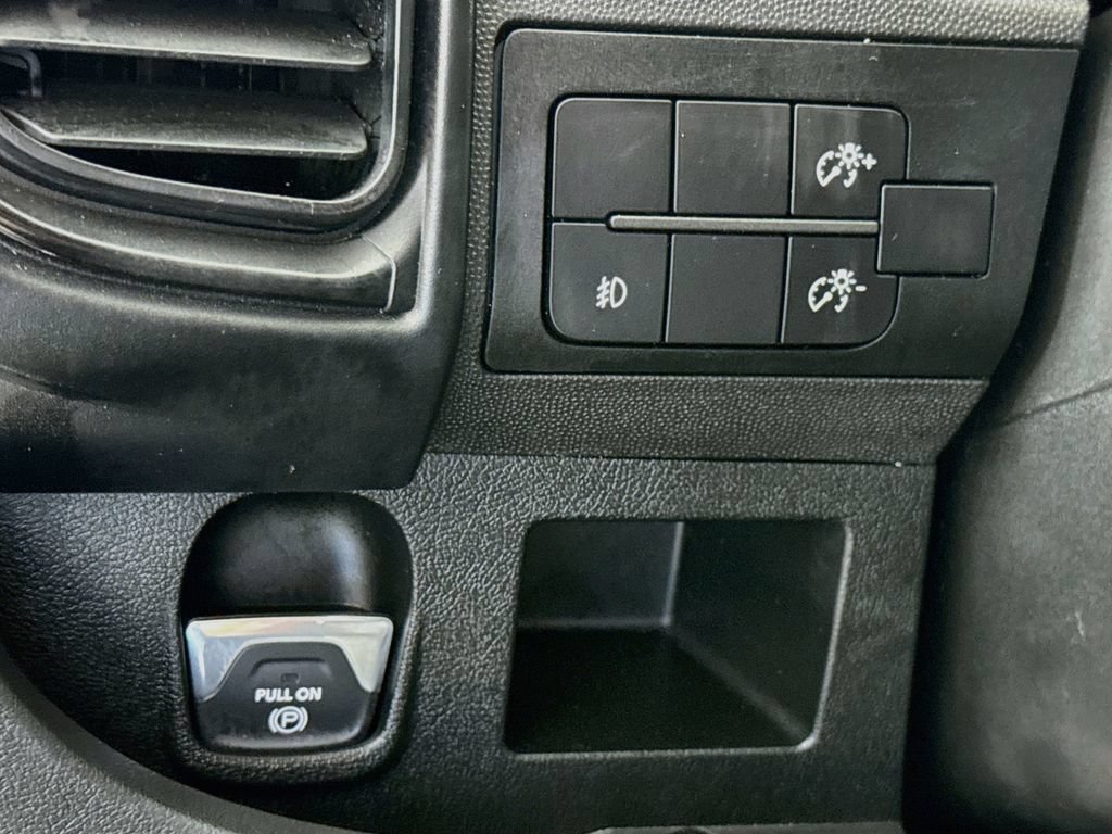 Used 2025 RAM ProMaster 2500 w/ U-Haul Equipment Group FWD image 17