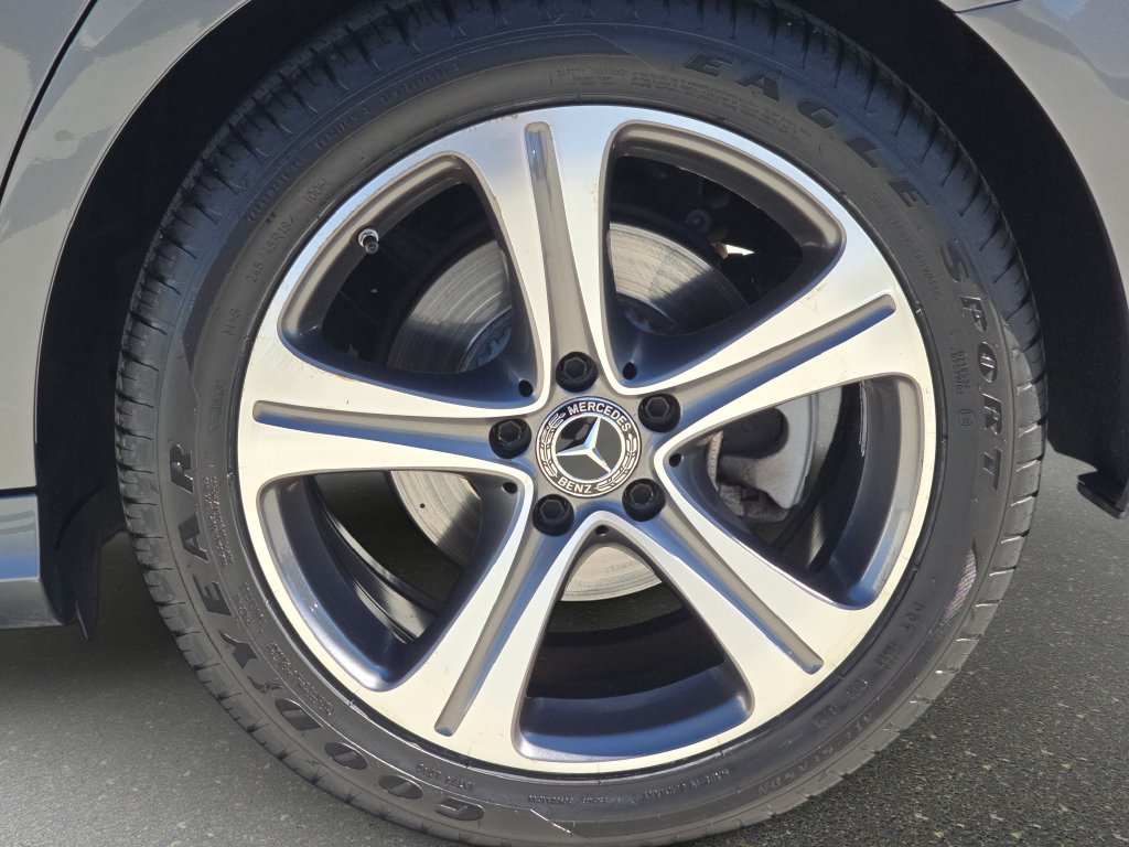 Used 2020 Mercedes-Benz E 350 Sedan image 37