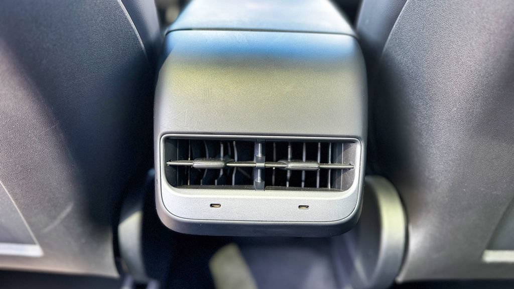Used 2024 Tesla Model Y Long Range RWD image 74