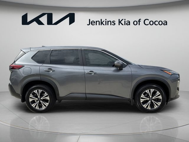 Used 2023 Nissan Rogue SV FWD image 2