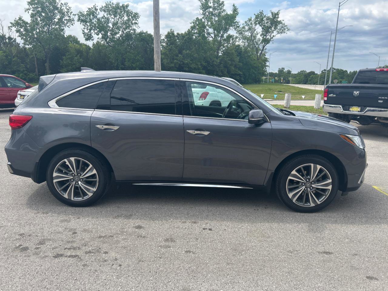 Used 2017 Acura MDX SH-AWD w/ Technology Package image 4