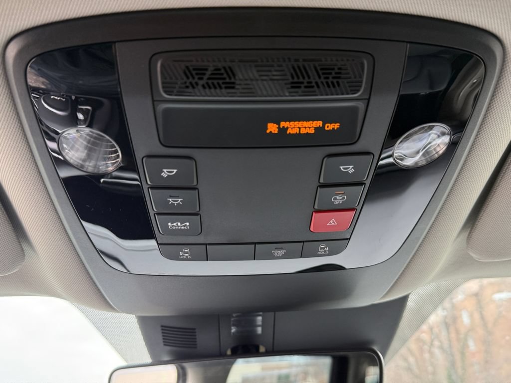 New 2026 Kia Carnival FWD image 23