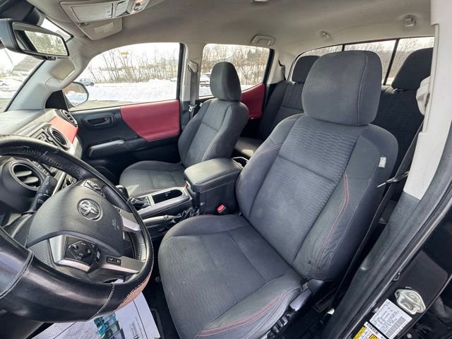 Used 2018 Toyota Tacoma SR5 image 10