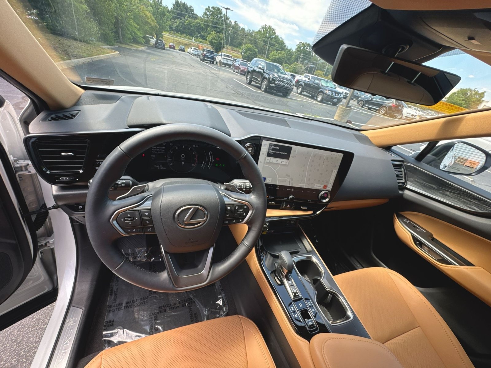 Used 2025 Lexus NX 350 AWD w/ Accessory Package (Z2) image 12