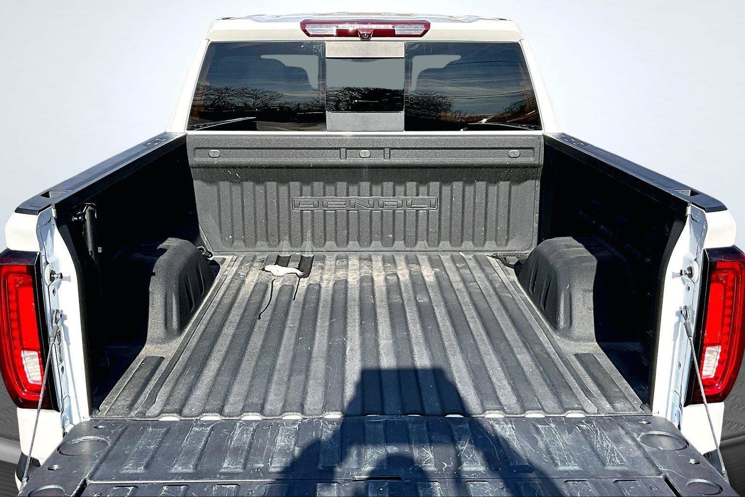 Used 2023 GMC Sierra 1500 Denali AWD/4WD image 5