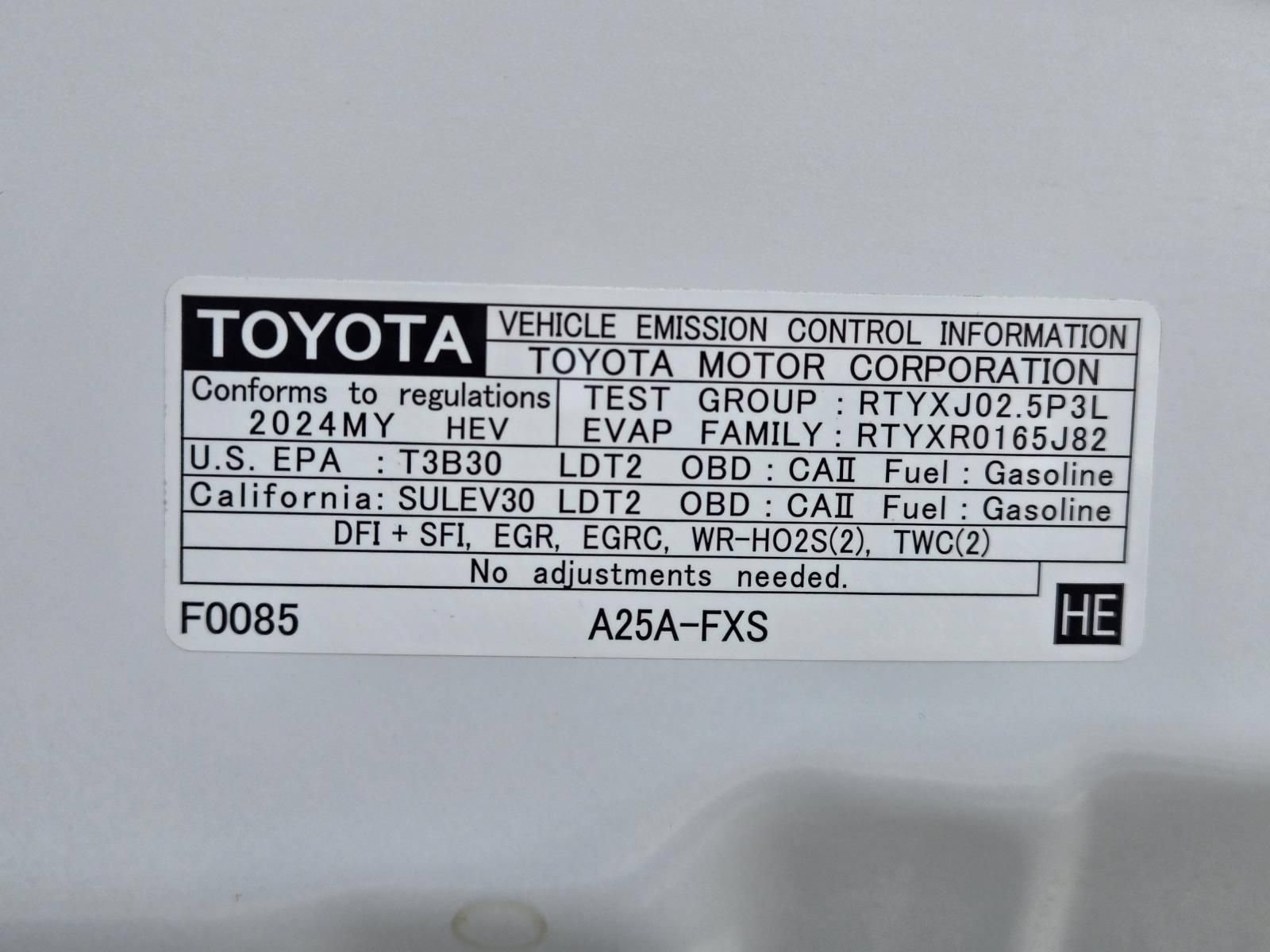 Used 2024 Toyota RAV4 LE AWD/4WD image 29