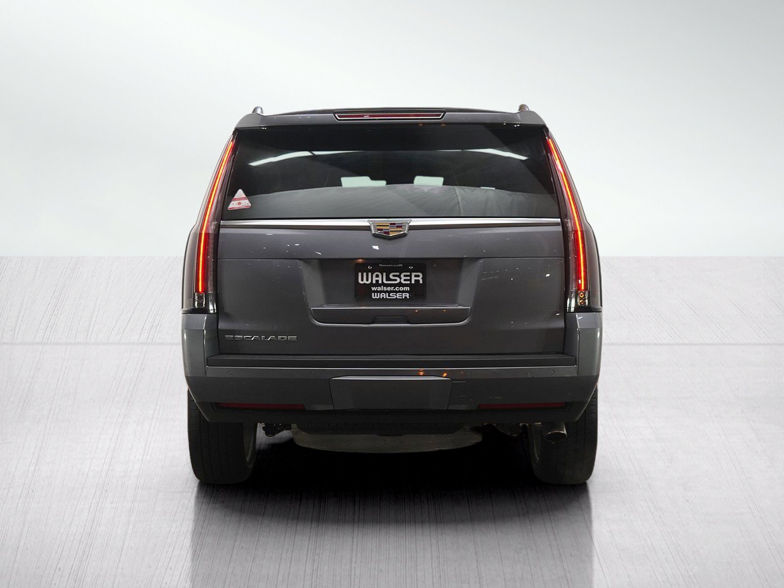 Used 2019 Cadillac Escalade Platinum AWD/4WD image 4