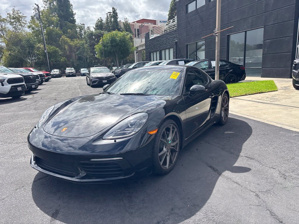 Used 2021 Porsche 718 Cayman RWD image 8