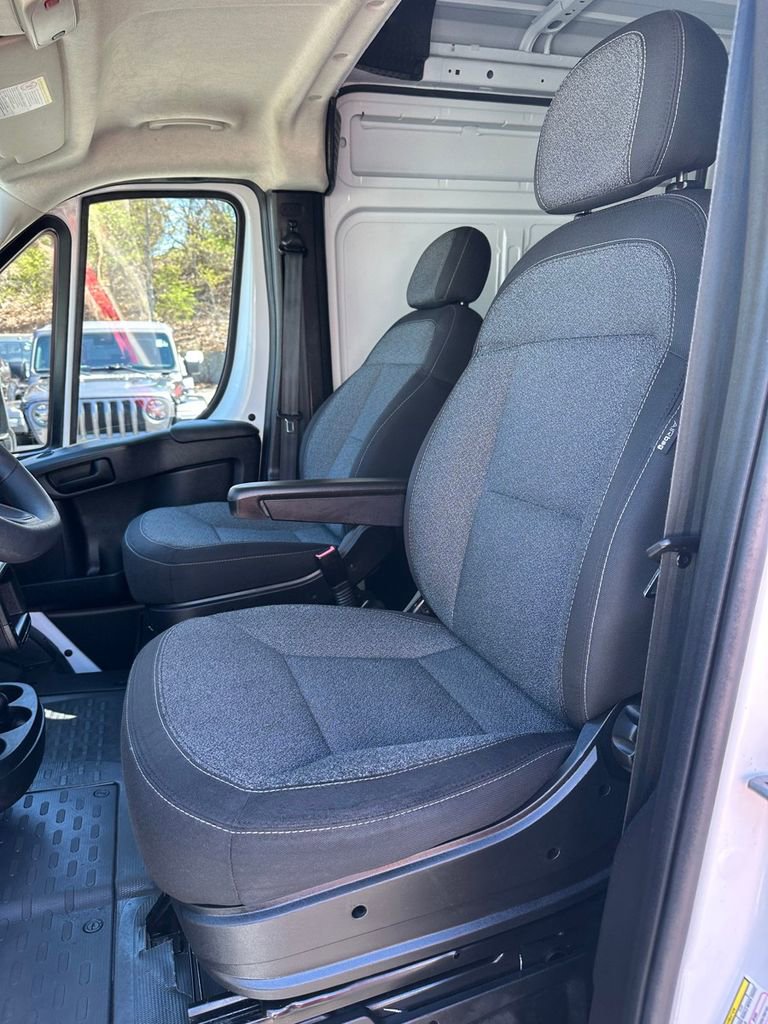 Used 2023 RAM ProMaster 2500 FWD image 11