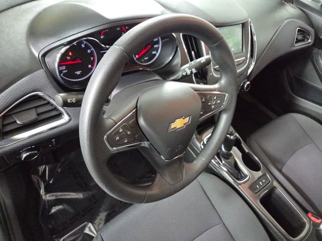 Used 2019 Chevrolet Cruze LT w/ Convenience Package image 16