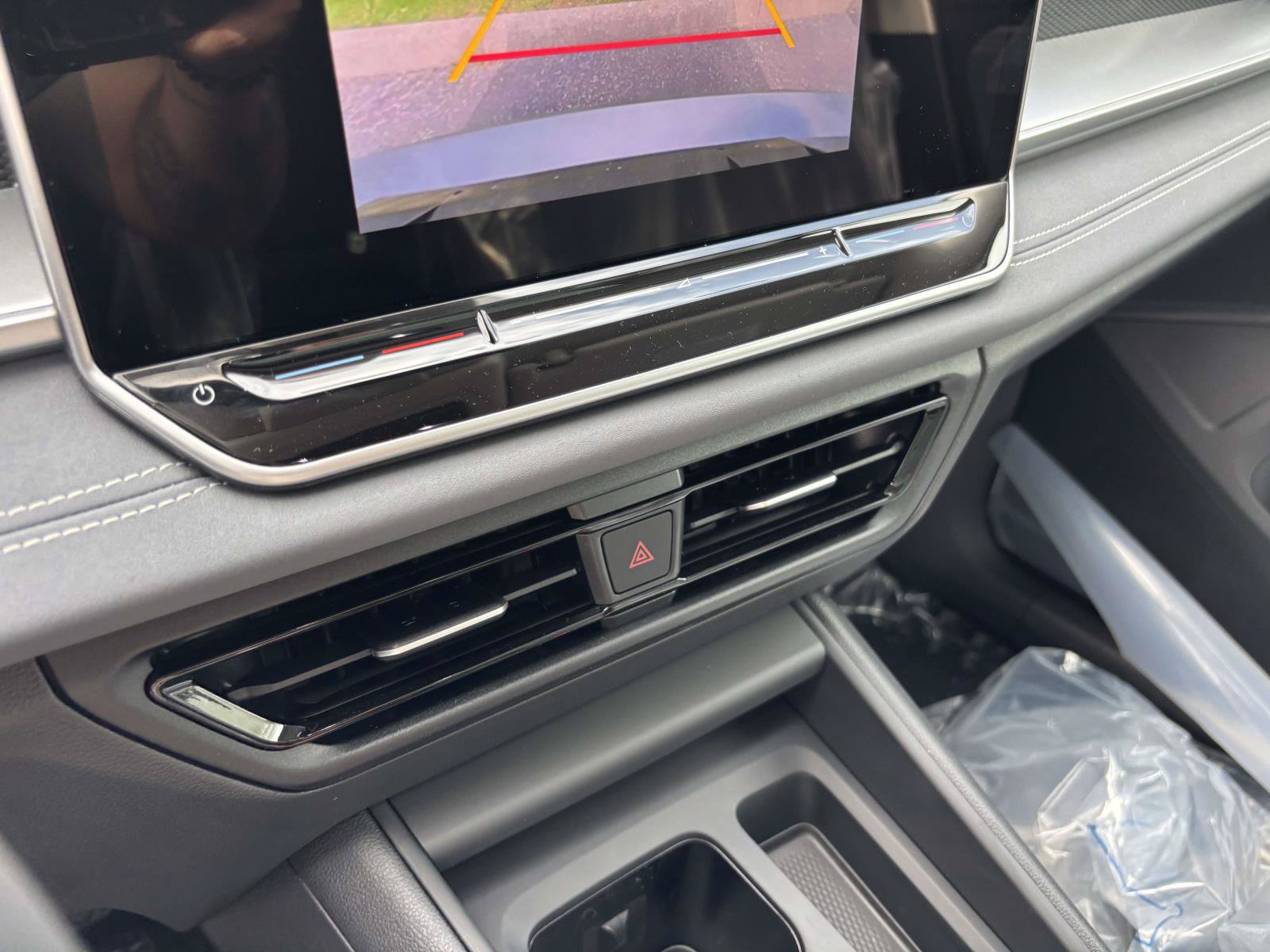 New 2026 Volkswagen Tiguan SE AWD/4WD image 22