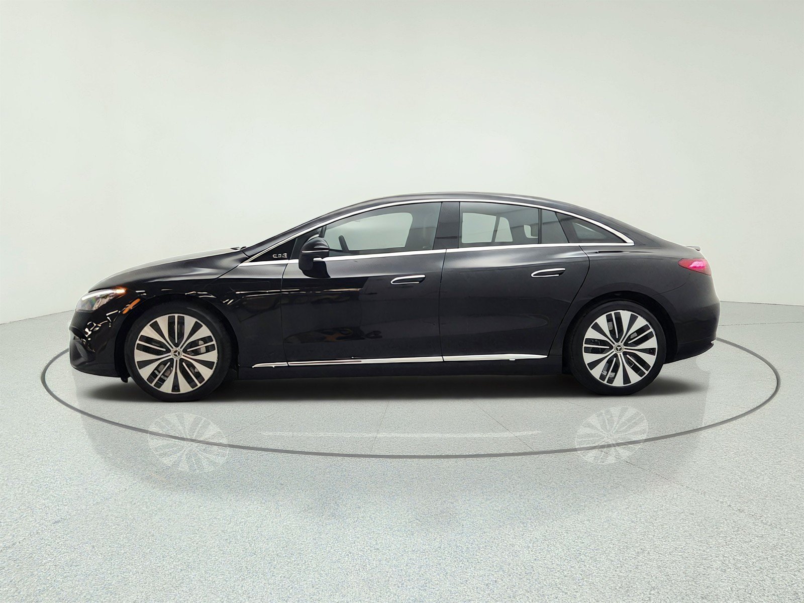 Used 2023 Mercedes-Benz EQE 350+ 4MATIC Sedan image 8