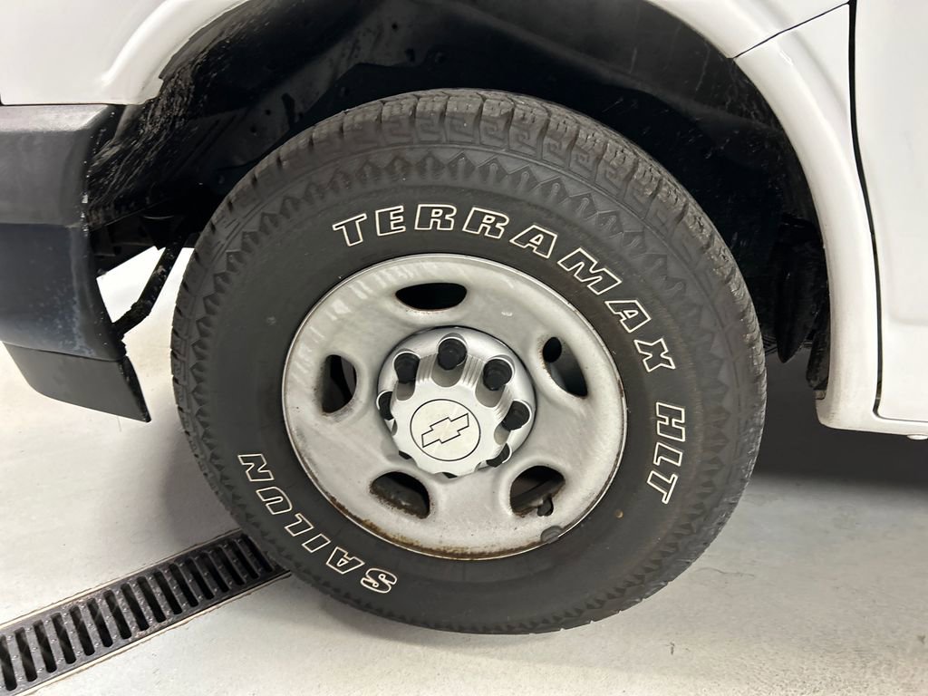 Used 2017 Chevrolet Express 2500 LS image 9