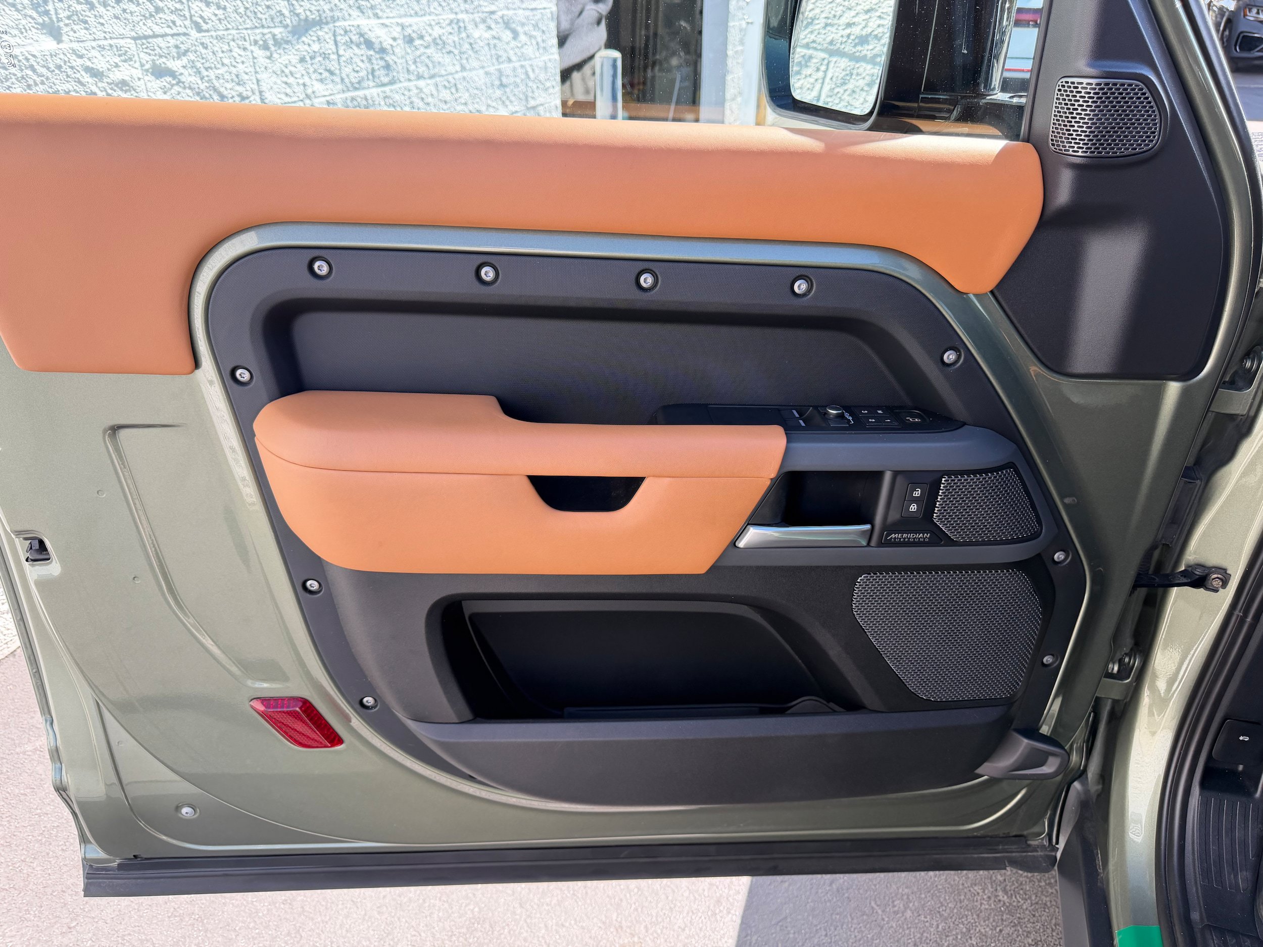 Used 2022 Land Rover Defender 90 X AWD/4WD image 9
