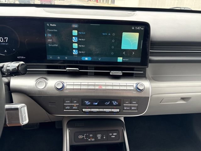 Used 2024 Hyundai Kona Limited image 14