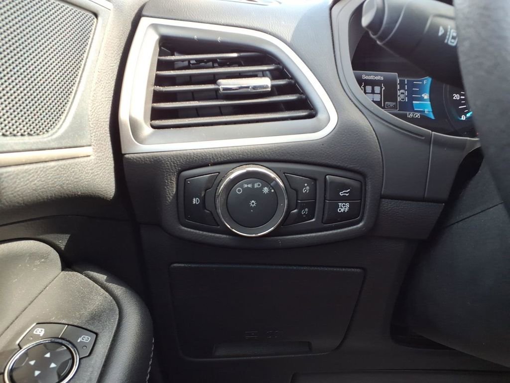 Certified 2024 Ford Edge SEL w/ Convenience Package AWD/4WD image 15