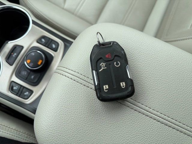 Used 2022 GMC Terrain Denali w/ LPO, Floor Liner Package image 26