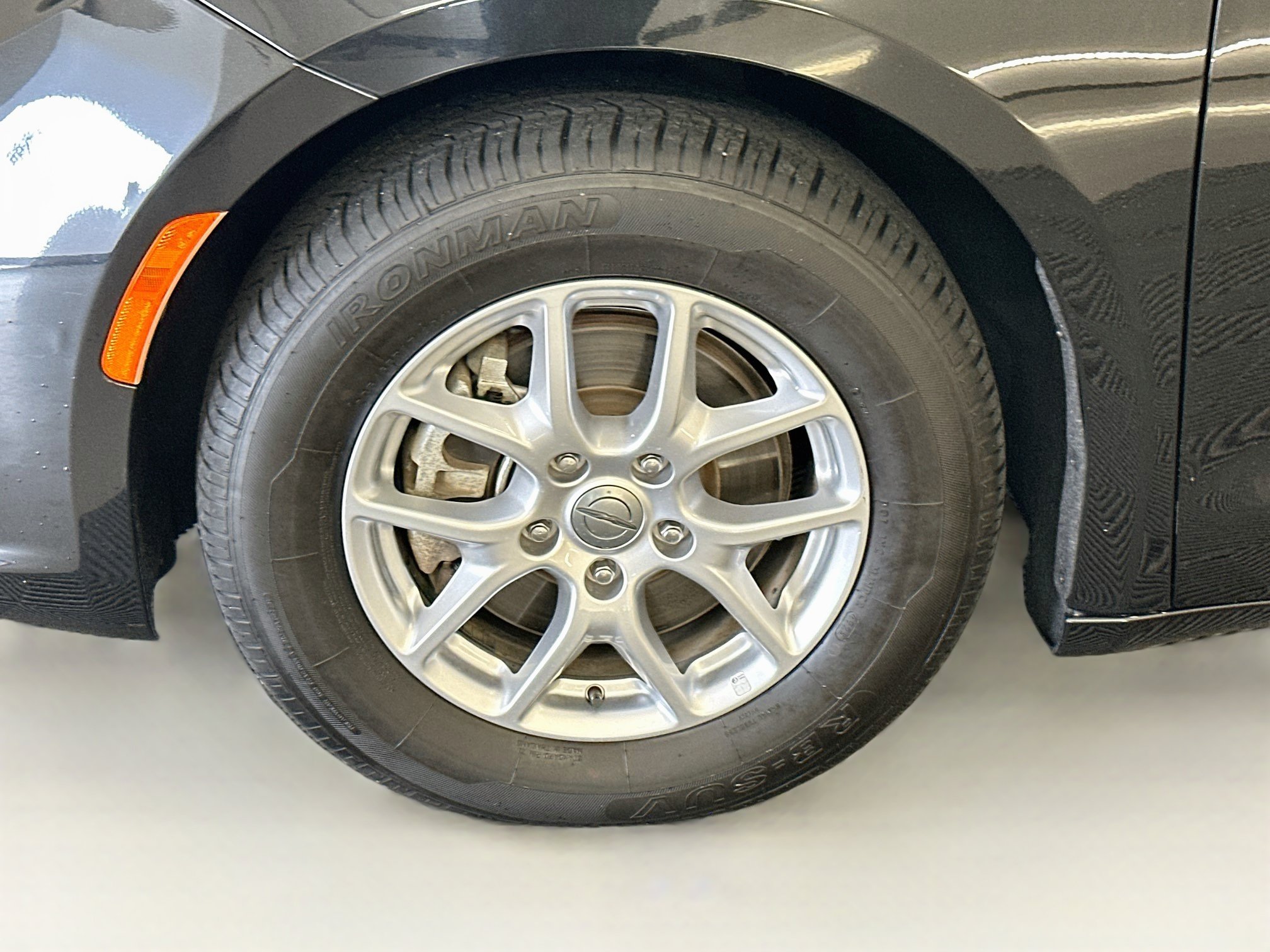 Used 2023 Chrysler Pacifica Touring-L FWD image 36