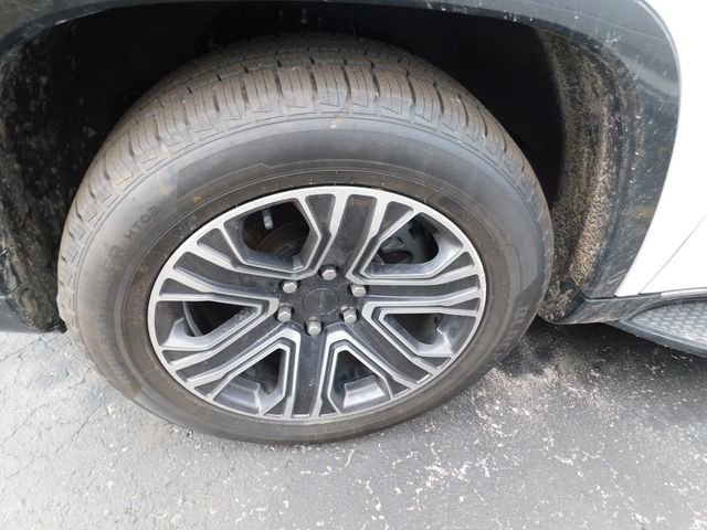 Used 2024 Jeep Wagoneer L Series II w/ Flexible Seating Group image 4