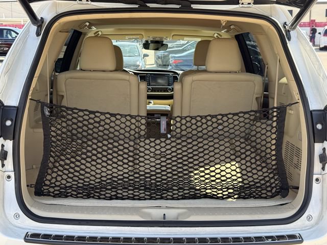 Used 2017 Toyota Highlander Limited AWD/4WD image 34